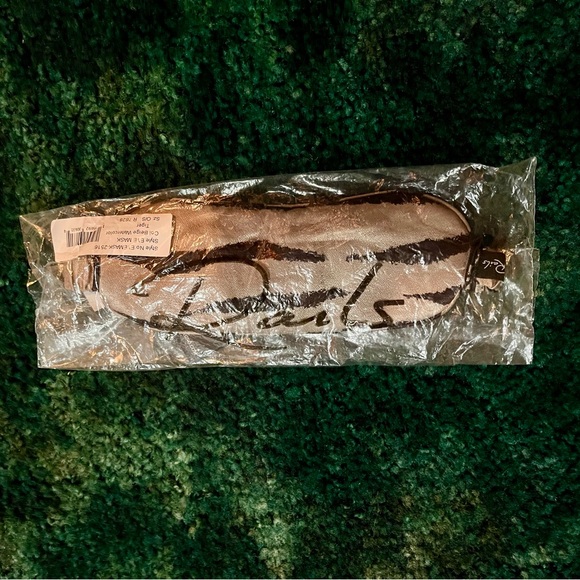 NWT Rails Sleep Mask - Picture 5 of 6